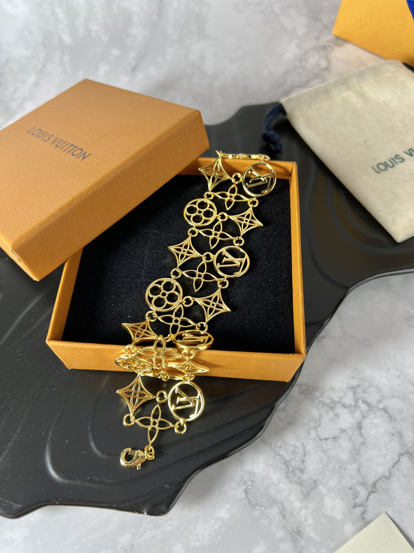 ルイ・ヴィトン「Louis Vuitton」Empreinte デュアルチェーンブレスレット