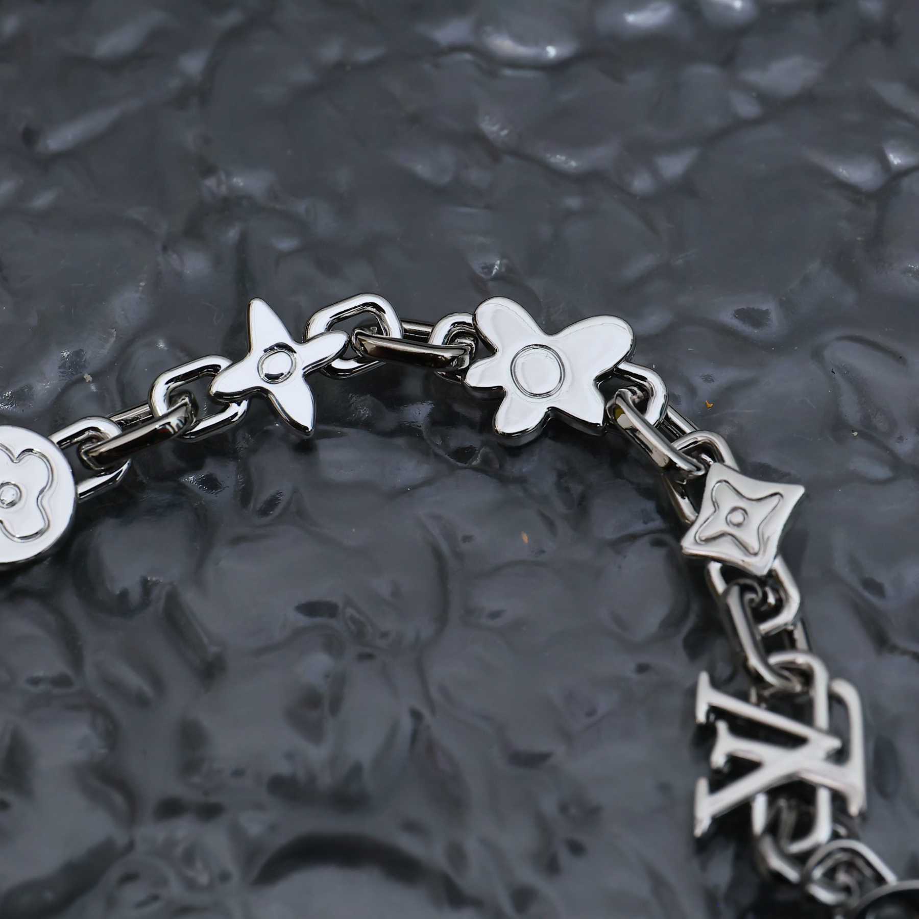 ルイ・ヴィトン「Louis Vuitton」Monogram Cray ブレスレット