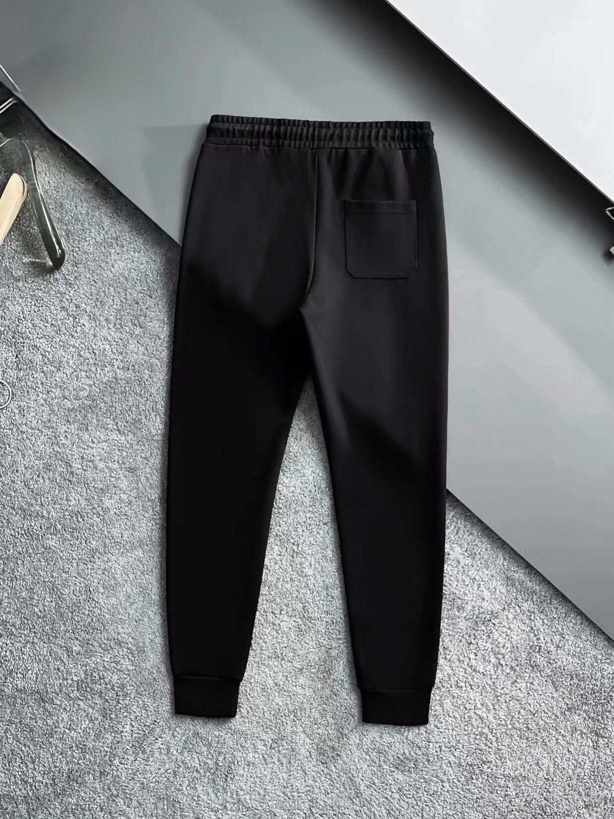 ルイ・ヴィトン「Louis Vuitton」2025 秋冬コレクション トレーナーセットアップ 