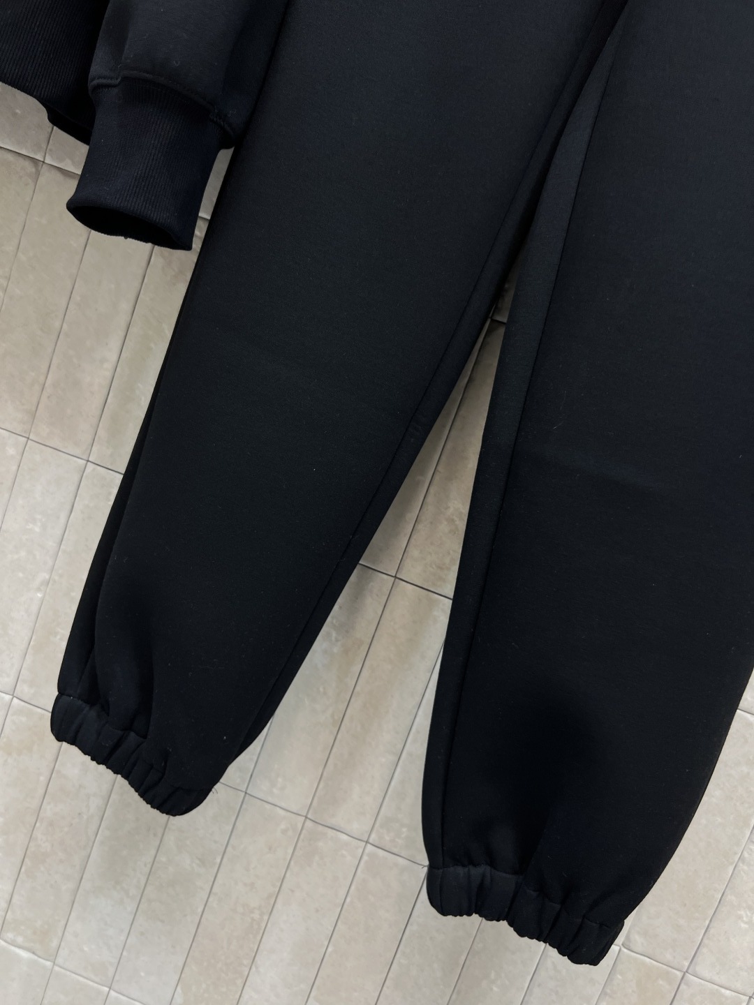 ルイ・ヴィトン「Louis Vuitton」2025秋冬 メンズ スポーツウェア セットアップ