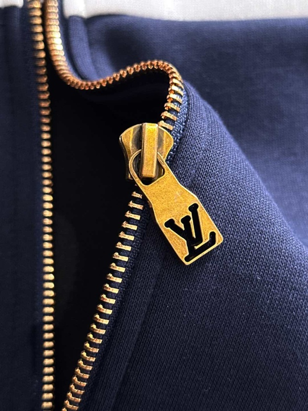 ルイ・ヴィトン「Louis Vuitton」2025秋冬 メンズ スポーツウェア セットアップ