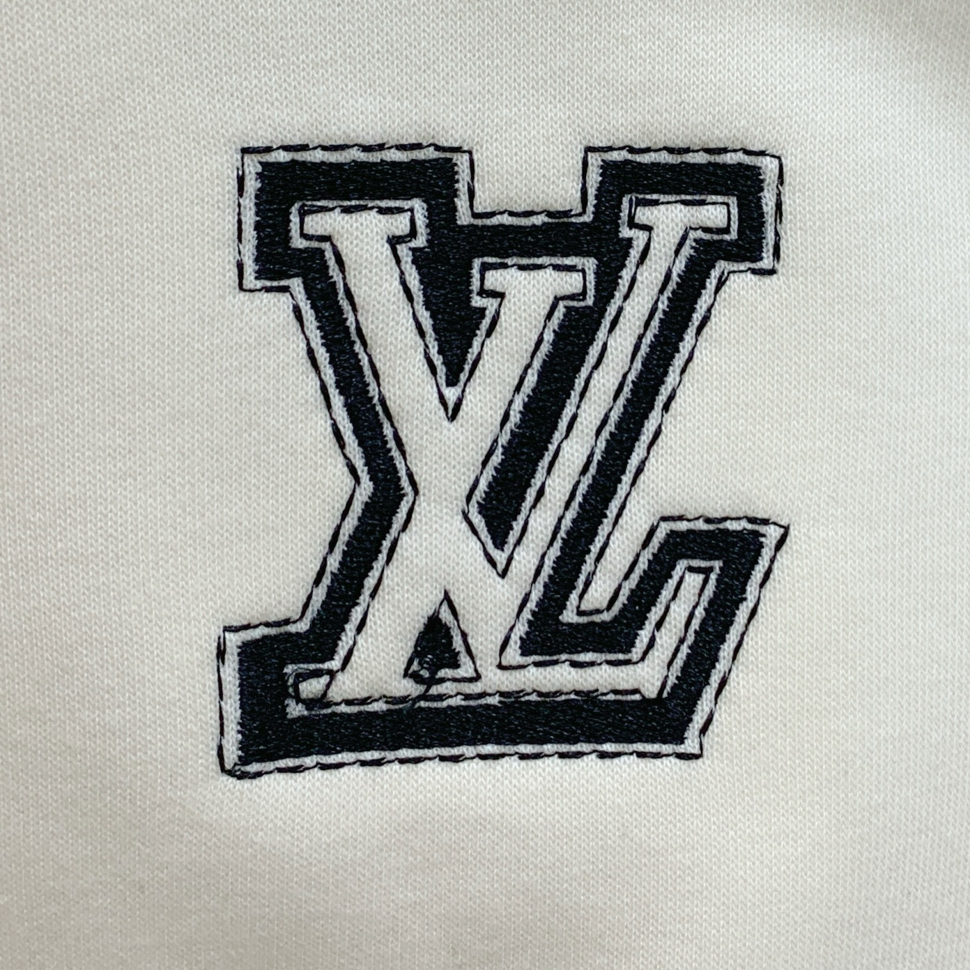 ルイ・ヴィトン「Louis Vuitton」2025秋冬 メンズ スポーツウェア セットアップ