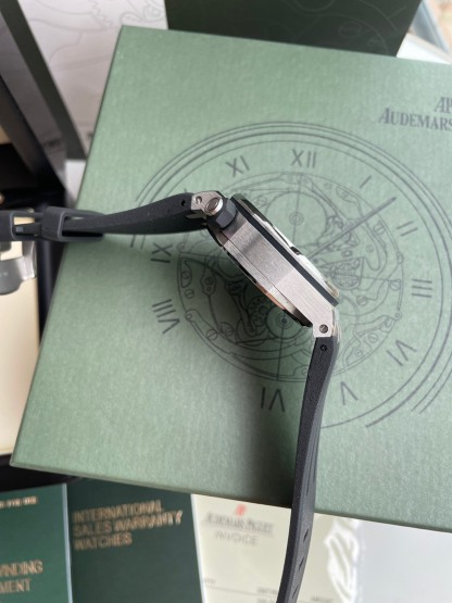 オーデマ ピゲ「Audemars Piguet」ロイヤルオーク オフショア 自動巻きクロノグラフ 42mm