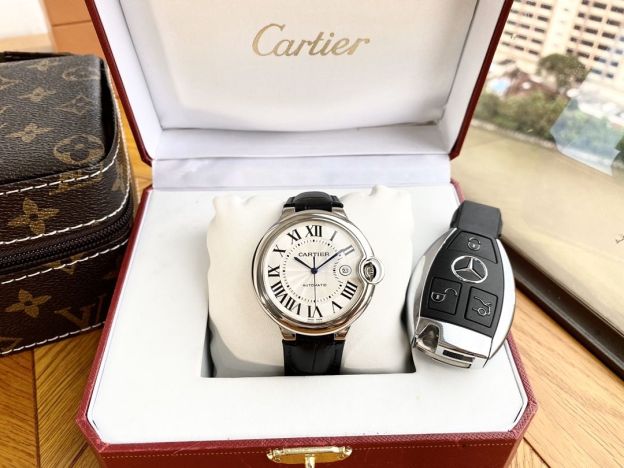 カルティエ「Cartier」バロンブルー ド カートリエ 腕時計 42mm