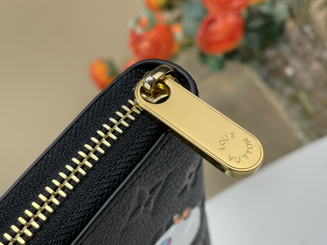 ルイ・ヴィトン「Louis Vuitton」LV × TM ジッピー･ウォレット