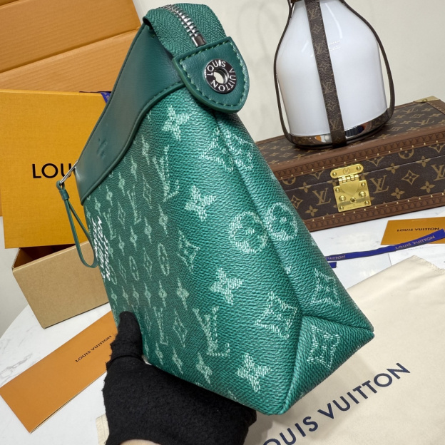 ルイ・ヴィトン「Louis Vuitton」ポシェット ボヤージュ スープル クラッチバッグ