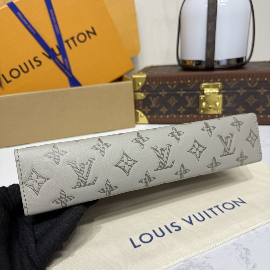 ルイ・ヴィトン「Louis Vuitton」POCHETTE VOYAGE M61692クラッチバッグ