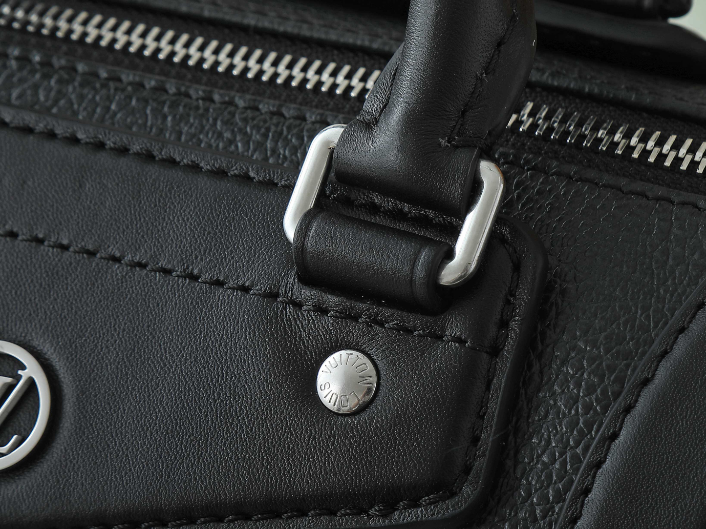 ルイ・ヴィトン「Louis Vuitton」BIKER PM ショルダーバッグ