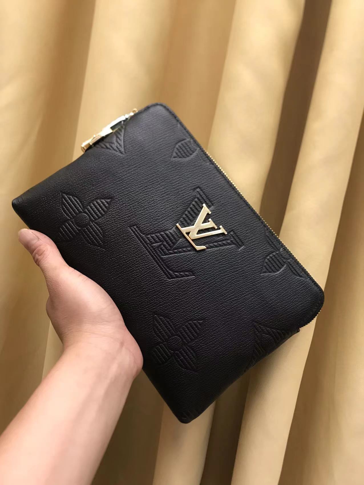 ルイ・ヴィトン「Louis Vuitton」Monogram クラッチバッグ