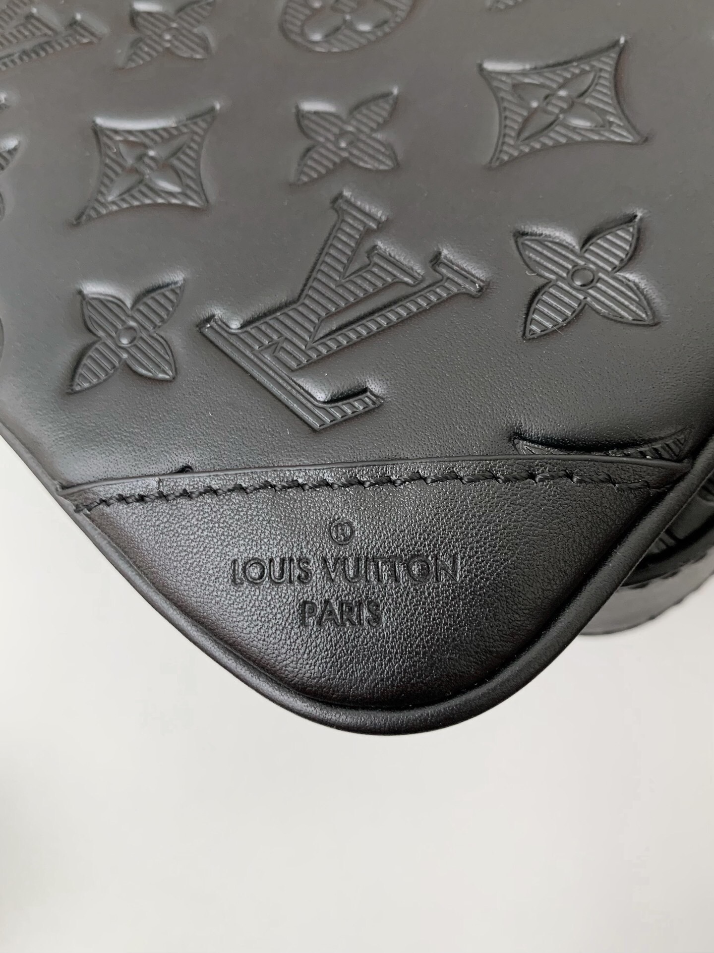ルイ・ヴィトン「Louis Vuitton」モノグラム シャドウ トリオ メッセンジャー ショルダーバッグ