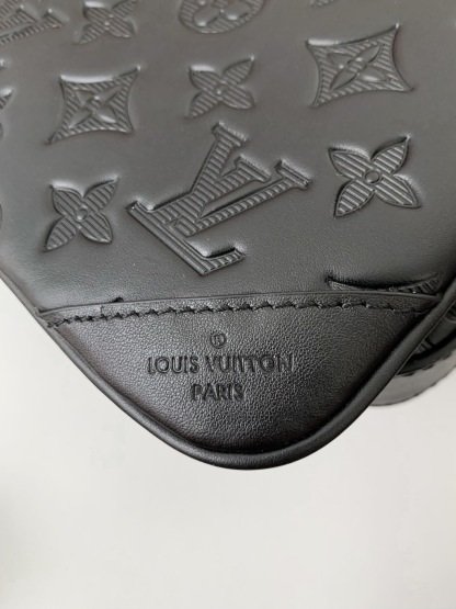 ルイ・ヴィトン「Louis Vuitton」モノグラム シャドウ トリオ メッセンジャー ショルダーバッグ