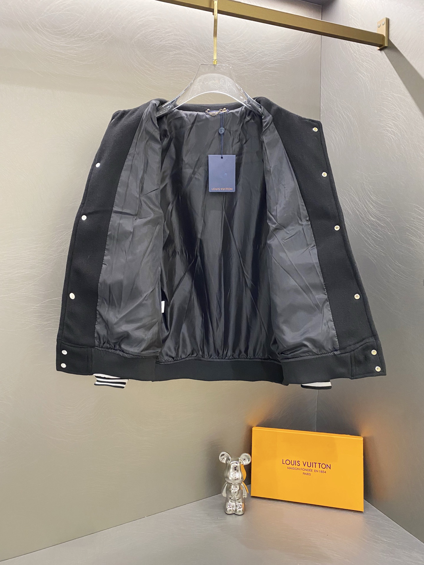 ルイ・ヴィトン「Louis Vuitton」エンブロイダリー ベースボールジャケット