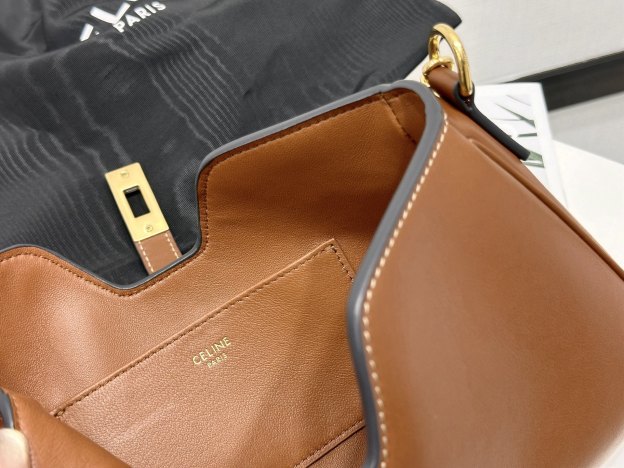 セリーヌ「Celine」CAMILLE 16 SOFT ショルダーバッグ