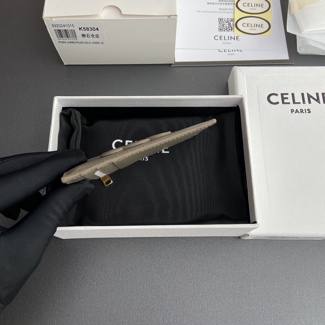 セリーヌ「Celine」トリオンフレザーカードホルダー
