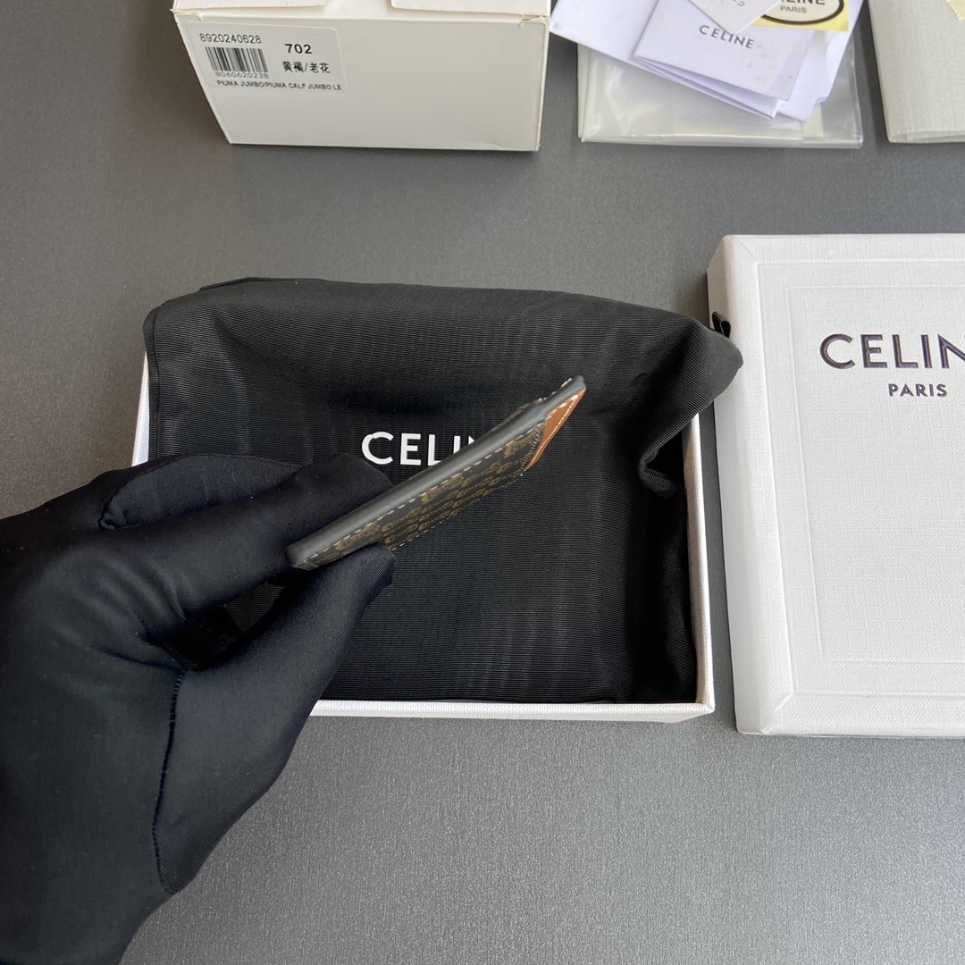 セリーヌ「Celine」TRIOMPHE モノグラム プリント カードケース