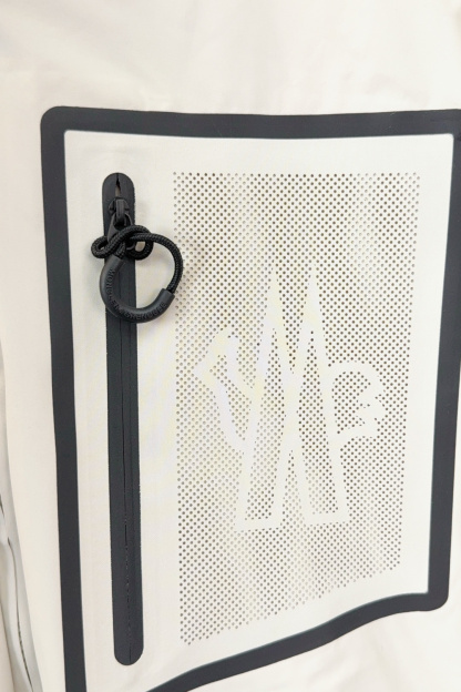 モンクレール「Moncler」Grenoble 2025 秋冬コレクション ダウンジャケット