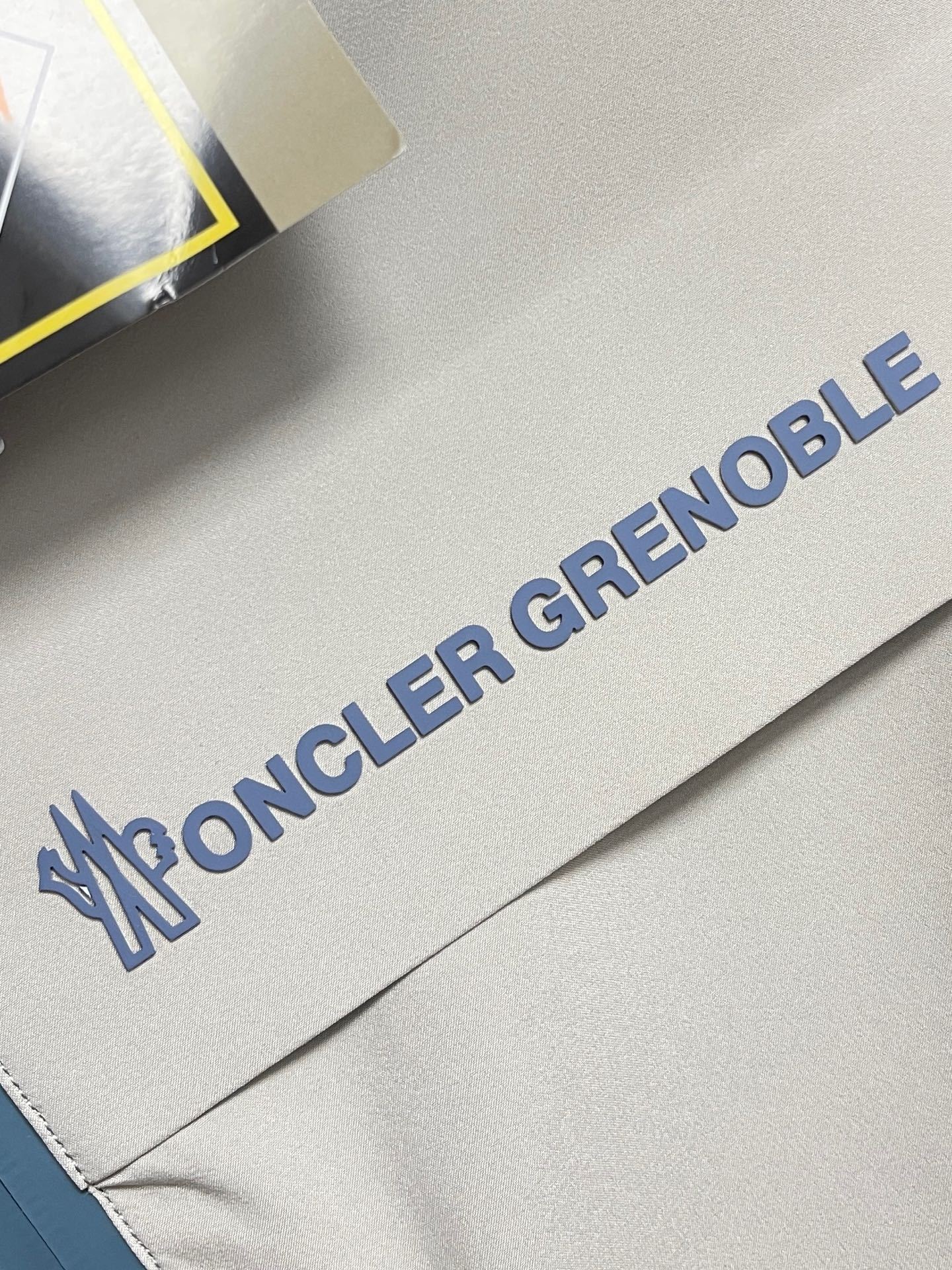 モンクレール「Moncler」Grenoble ショート ダウンジャケット