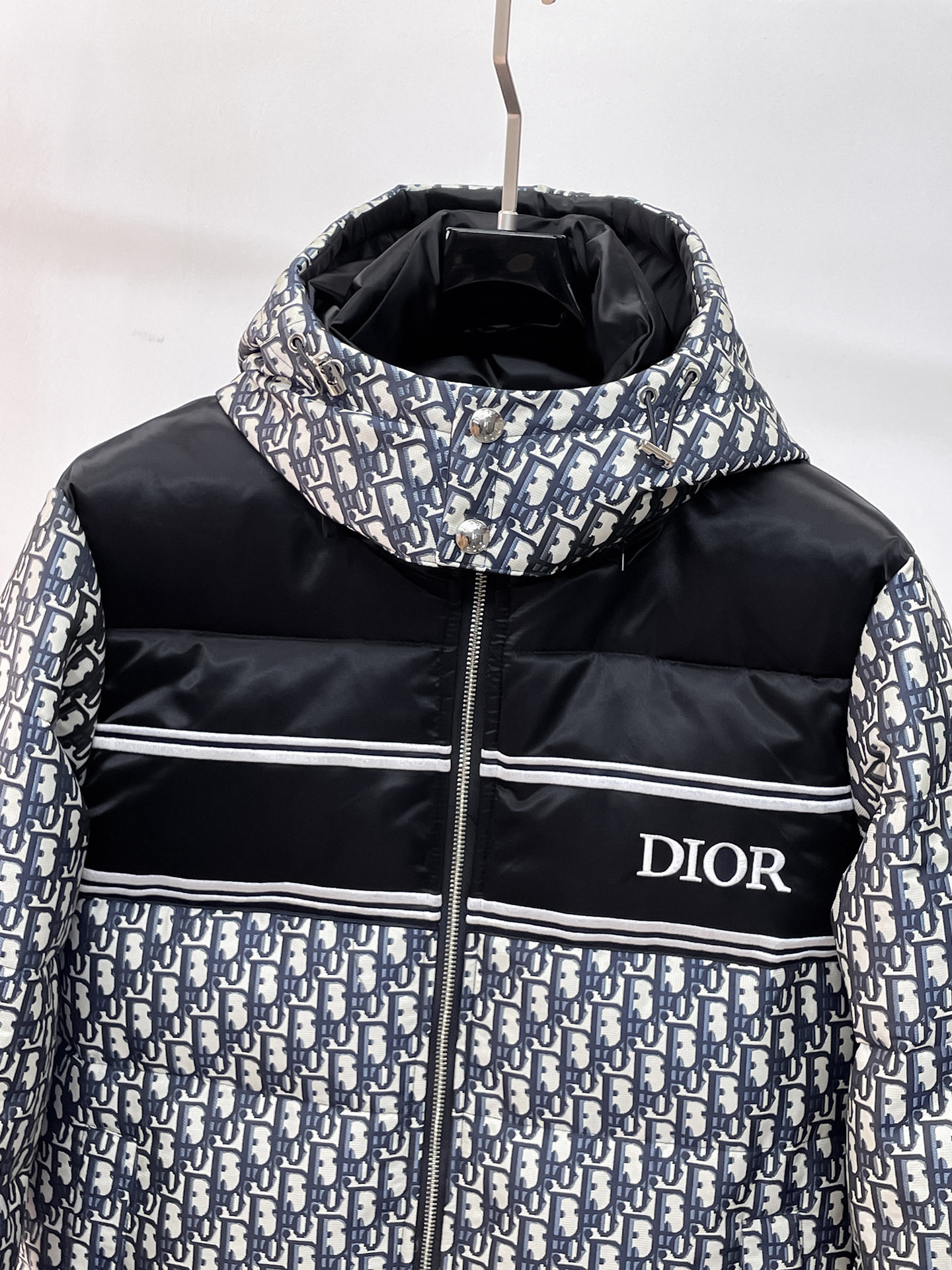 ディオール「Dior」ダウンジャケット