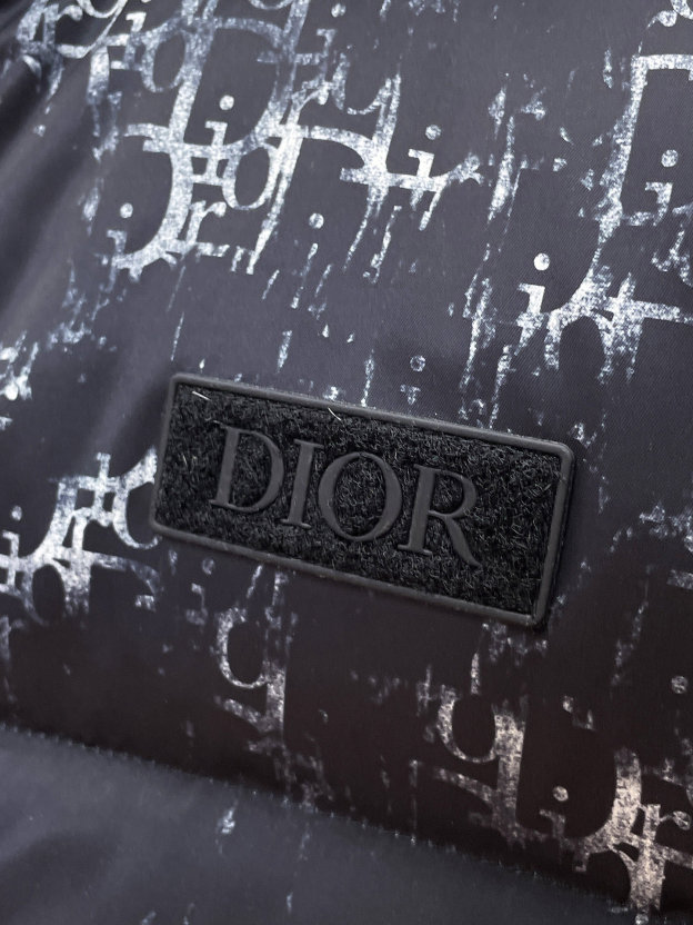 ディオール「Dior」ダウンジャケット