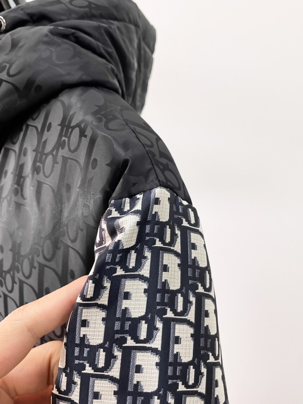 ディオール「Dior」ダウンジャケット