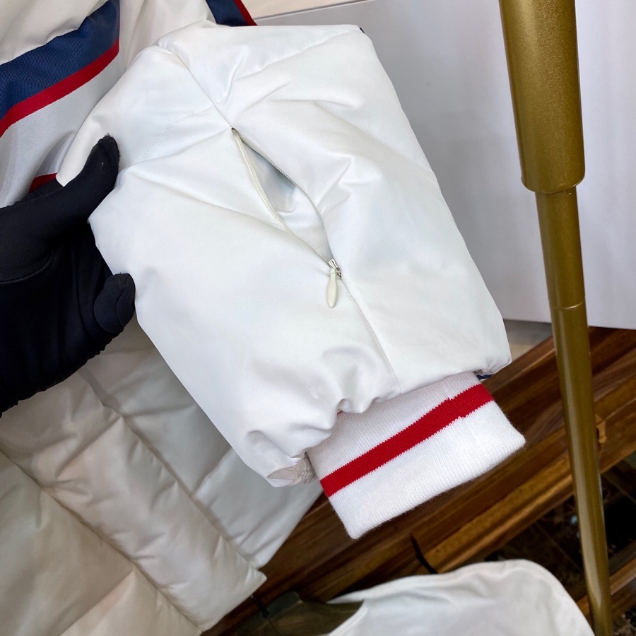 ディオール「Dior」ダウンジャケット