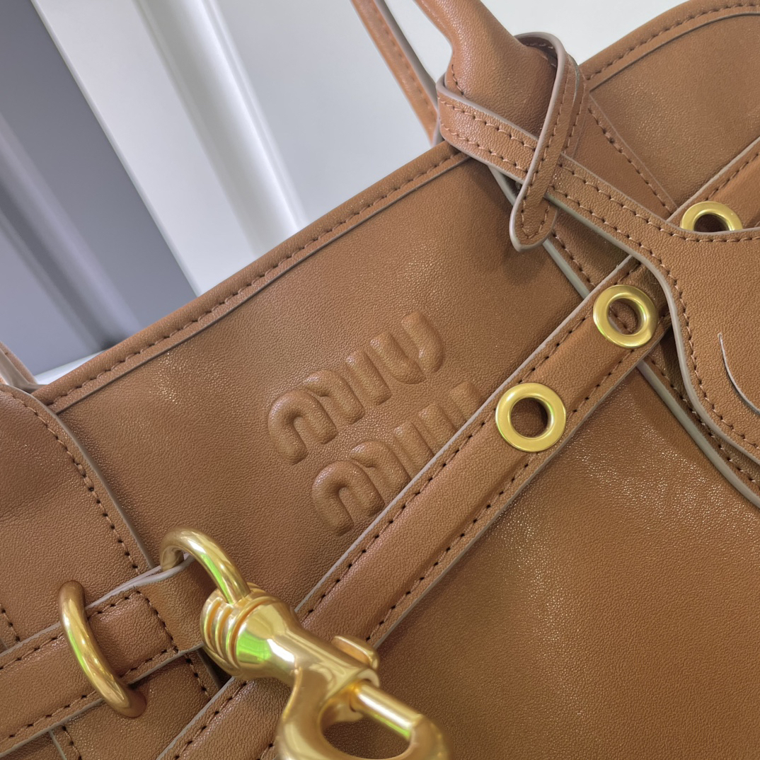 ミュウミュウ「Miu Miu」Collection Aventure Nappa レトロトートバッグ