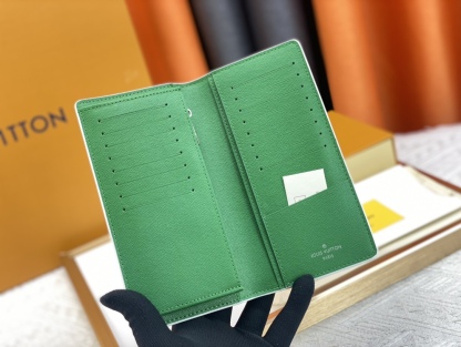 ルイ・ヴィトン「Louis Vuitton」ポルトフォイユ･ブラザ ウォレット