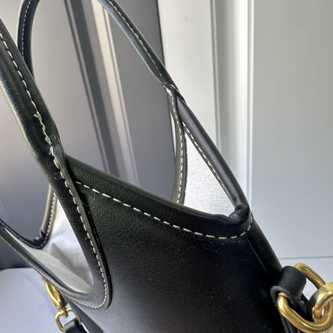 ミュウミュウ「Miu Miu」ミニ ティータートートバッグ