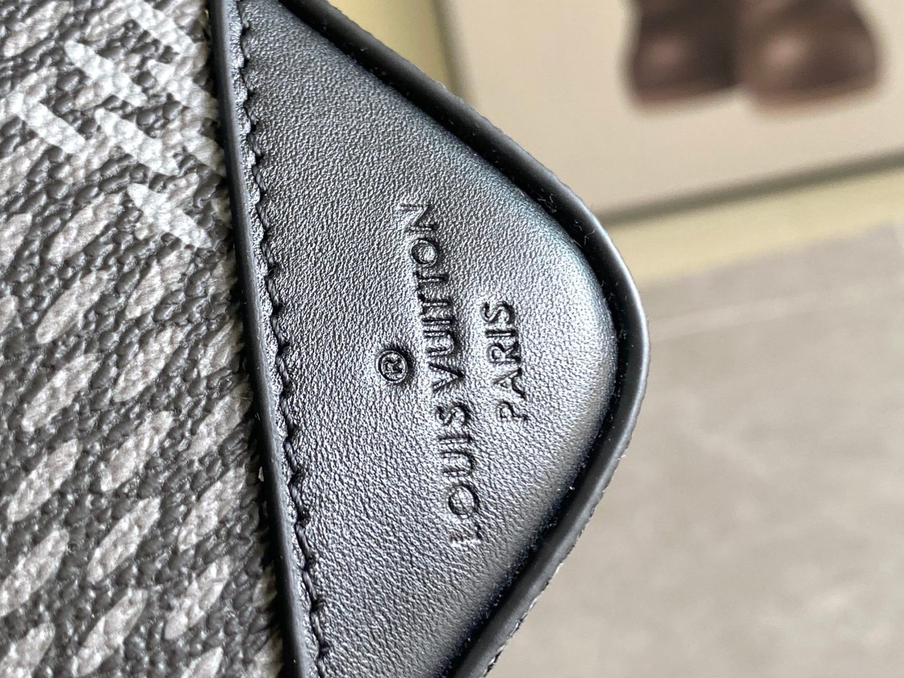 ルイ・ヴィトン「Louis Vuitton」新作 Trio メッセンジャーバッグ