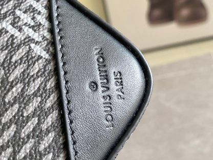 ルイ・ヴィトン「Louis Vuitton」新作 Trio メッセンジャーバッグ