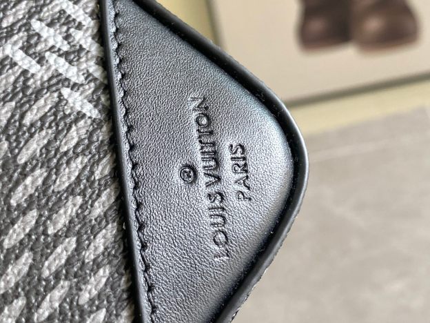 ルイ・ヴィトン「Louis Vuitton」新作 Trio メッセンジャーバッグ