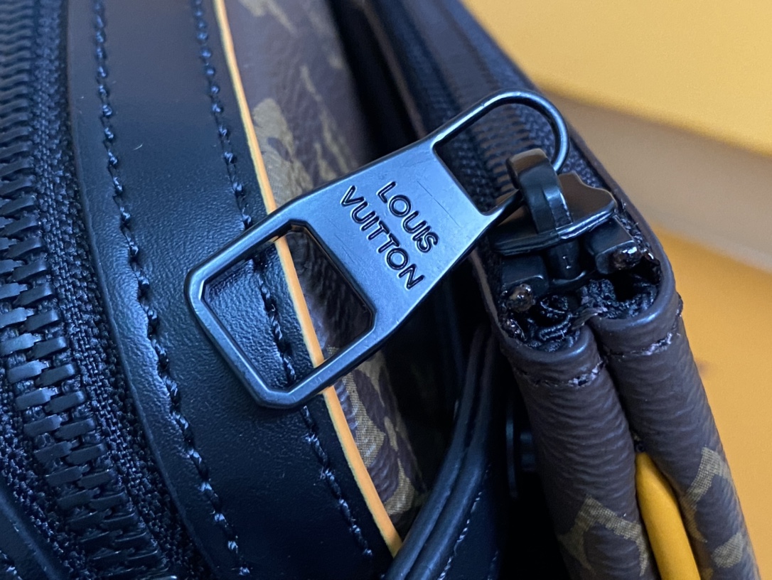 ルイ・ヴィトン「Louis Vuitton」新作 Trio メッセンジャーバッグ