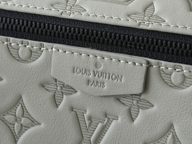 ルイ・ヴィトン「Louis Vuitton」スタイリッシュ メッセンジャーバッグ