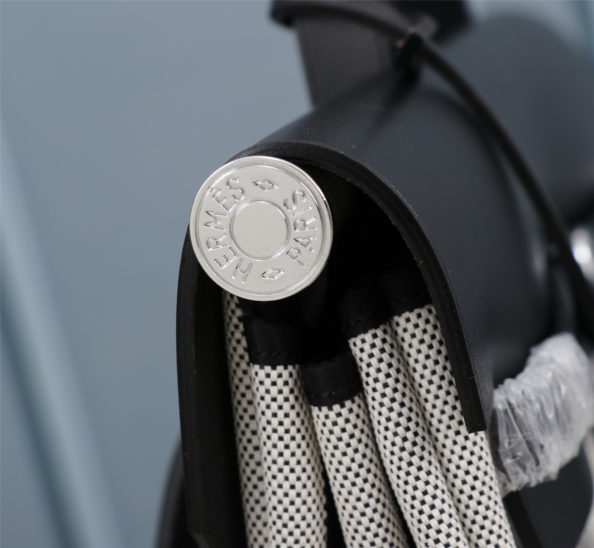 エルメス「Hermès」エルバッグ ア・ドス ジップ 30 ルトゥルネ バックパック