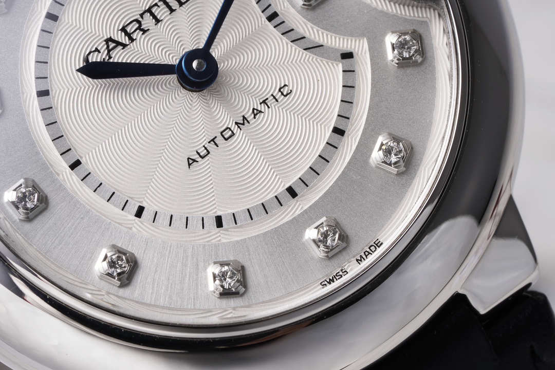 カルティエ「Cartier」バロン ブルー ドゥ 自動巻き腕時計 33mm