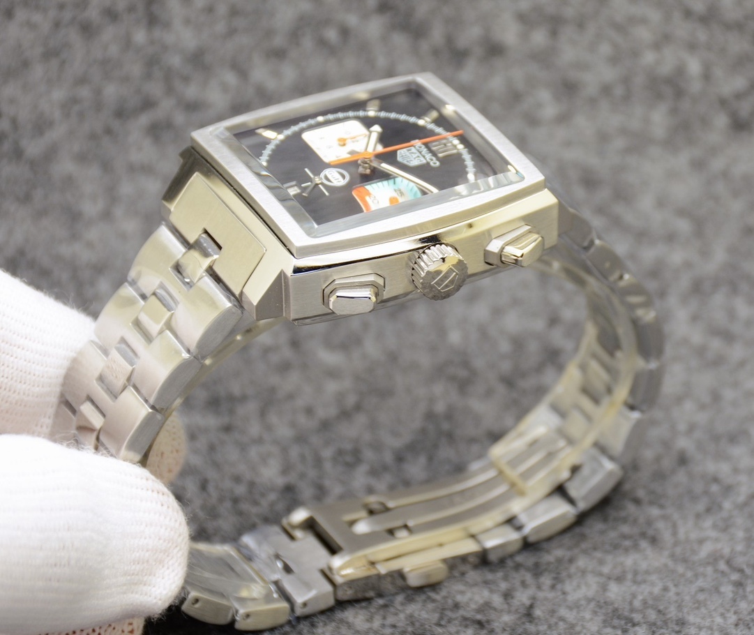 タグ・ホイヤー「TAG Heuer」カレラ クォーツ メンズウォッチ 40mm