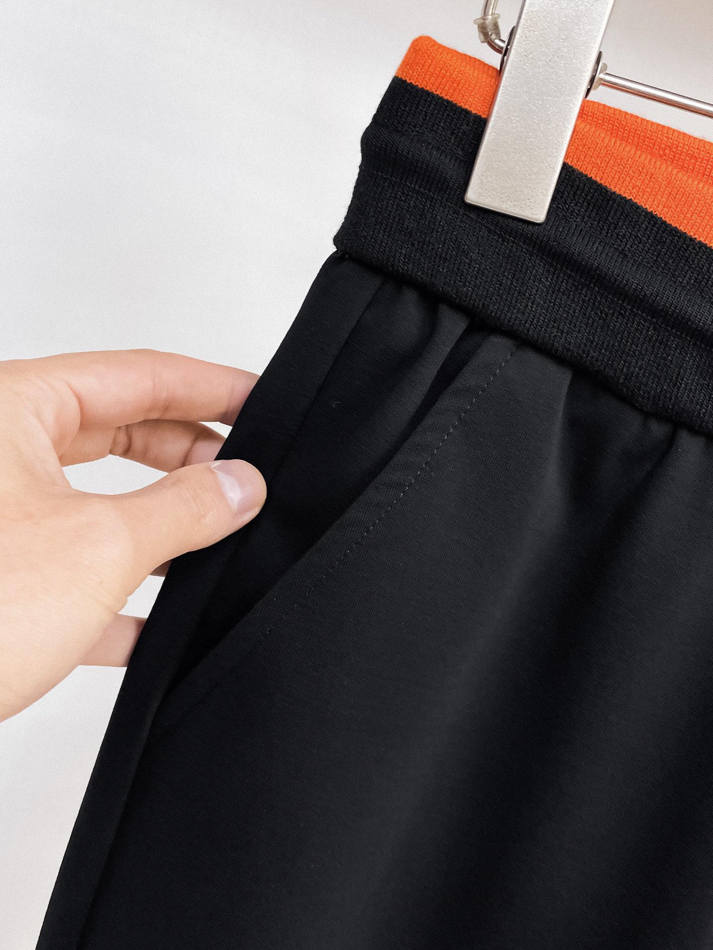 エルメス「Hermès」ロゴ リラックススーツ