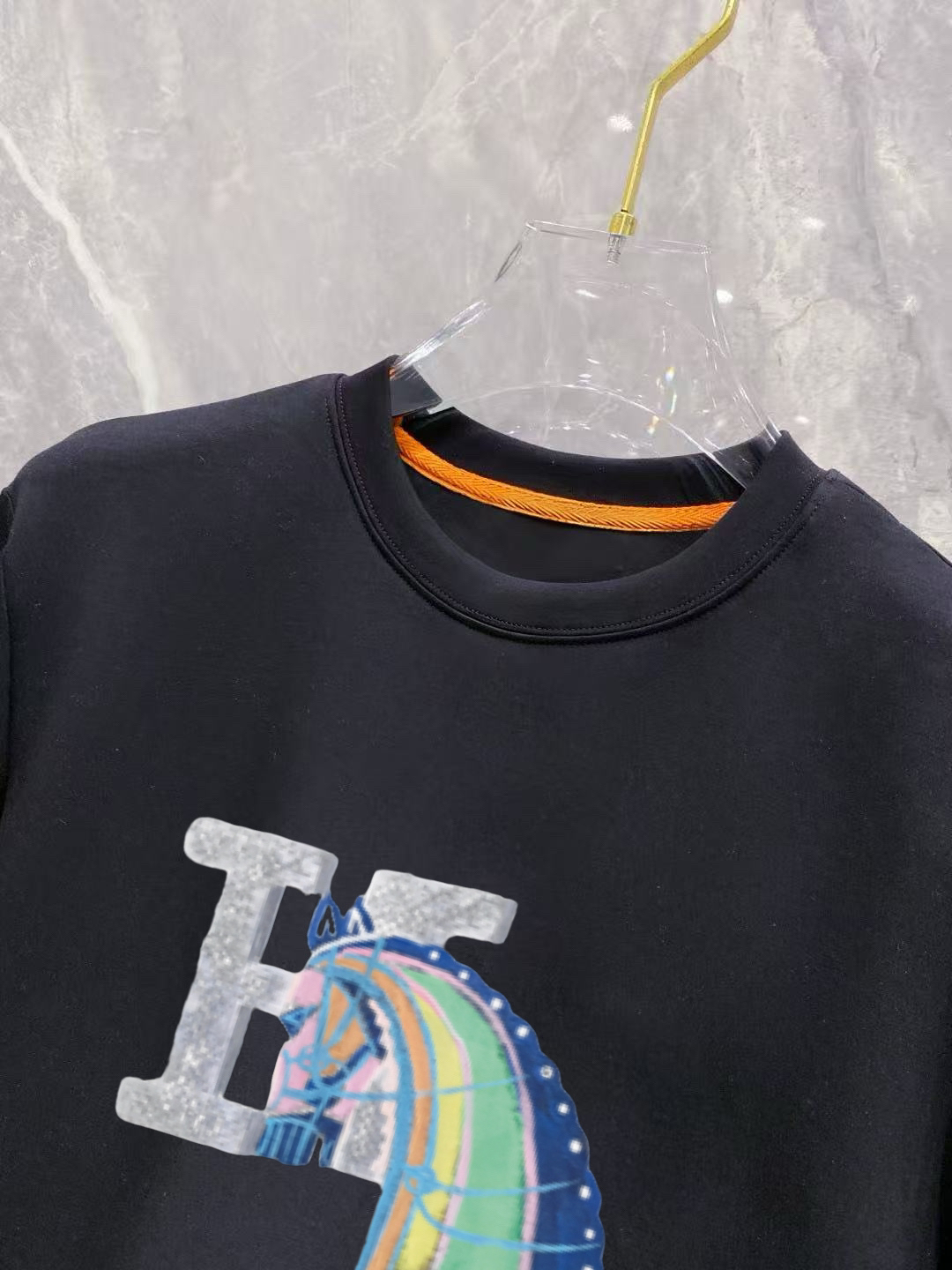 エルメス「Hermès」刺繍Tシャツ