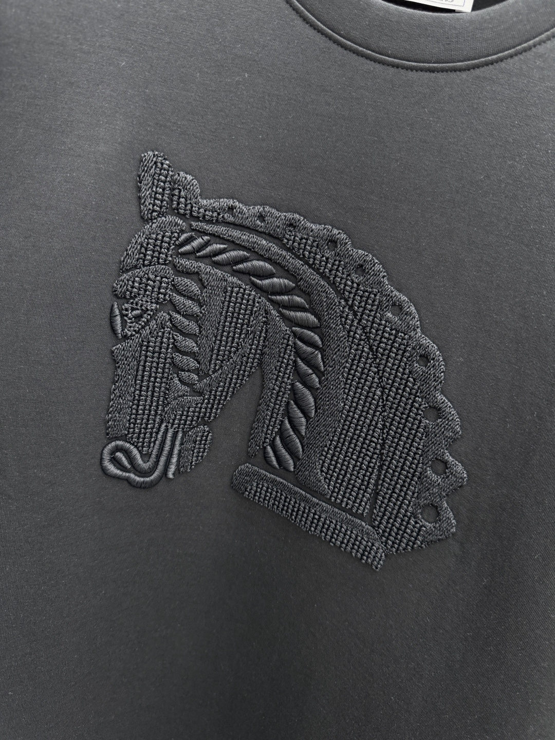 エルメス「Hermès」立体刺繍ロゴ 長袖スウェット