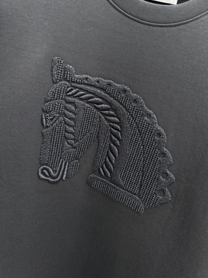 エルメス「Hermès」立体刺繍ロゴ 長袖スウェット