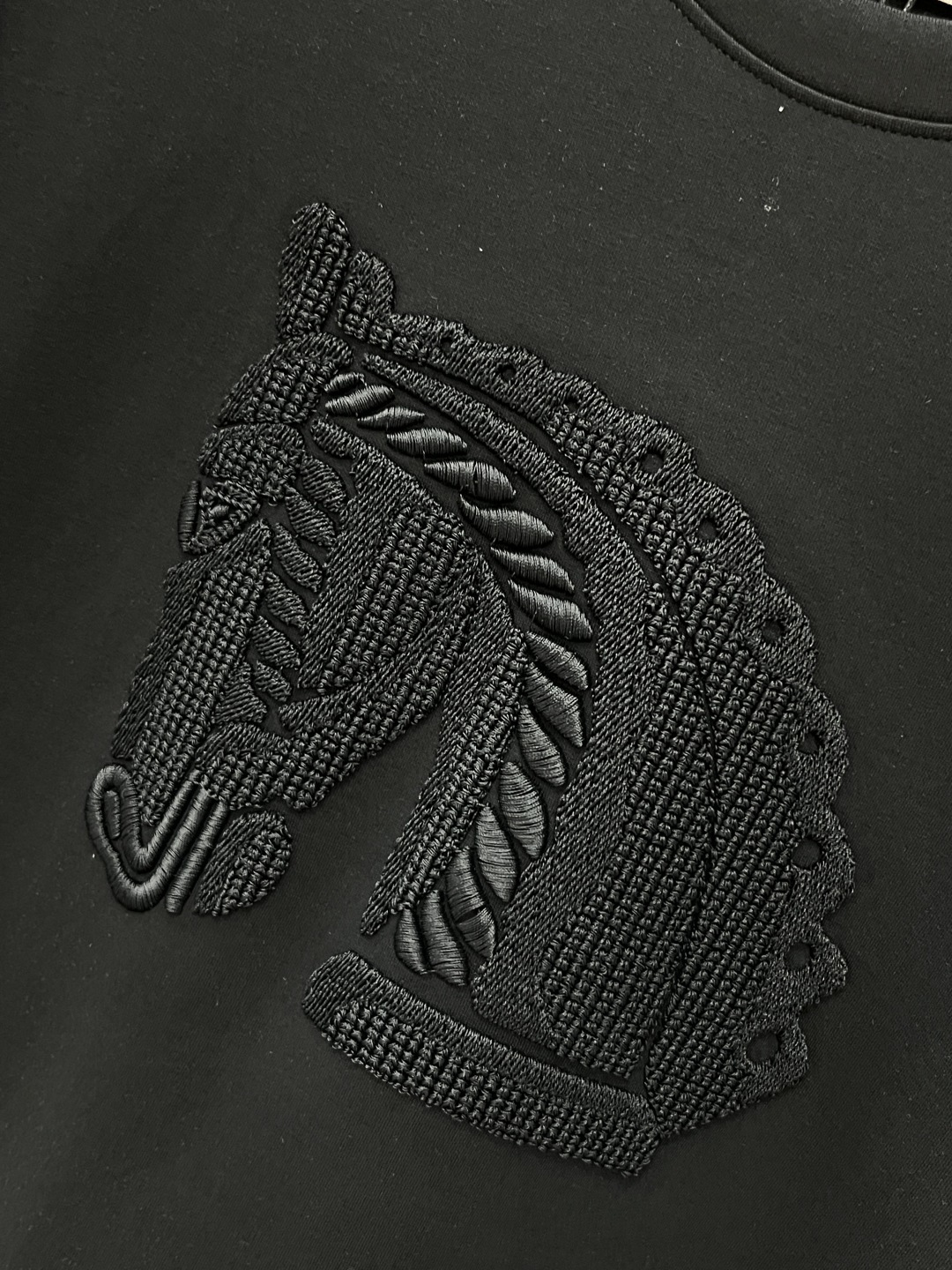 エルメス「Hermès」クルーネックスウェットシャツ