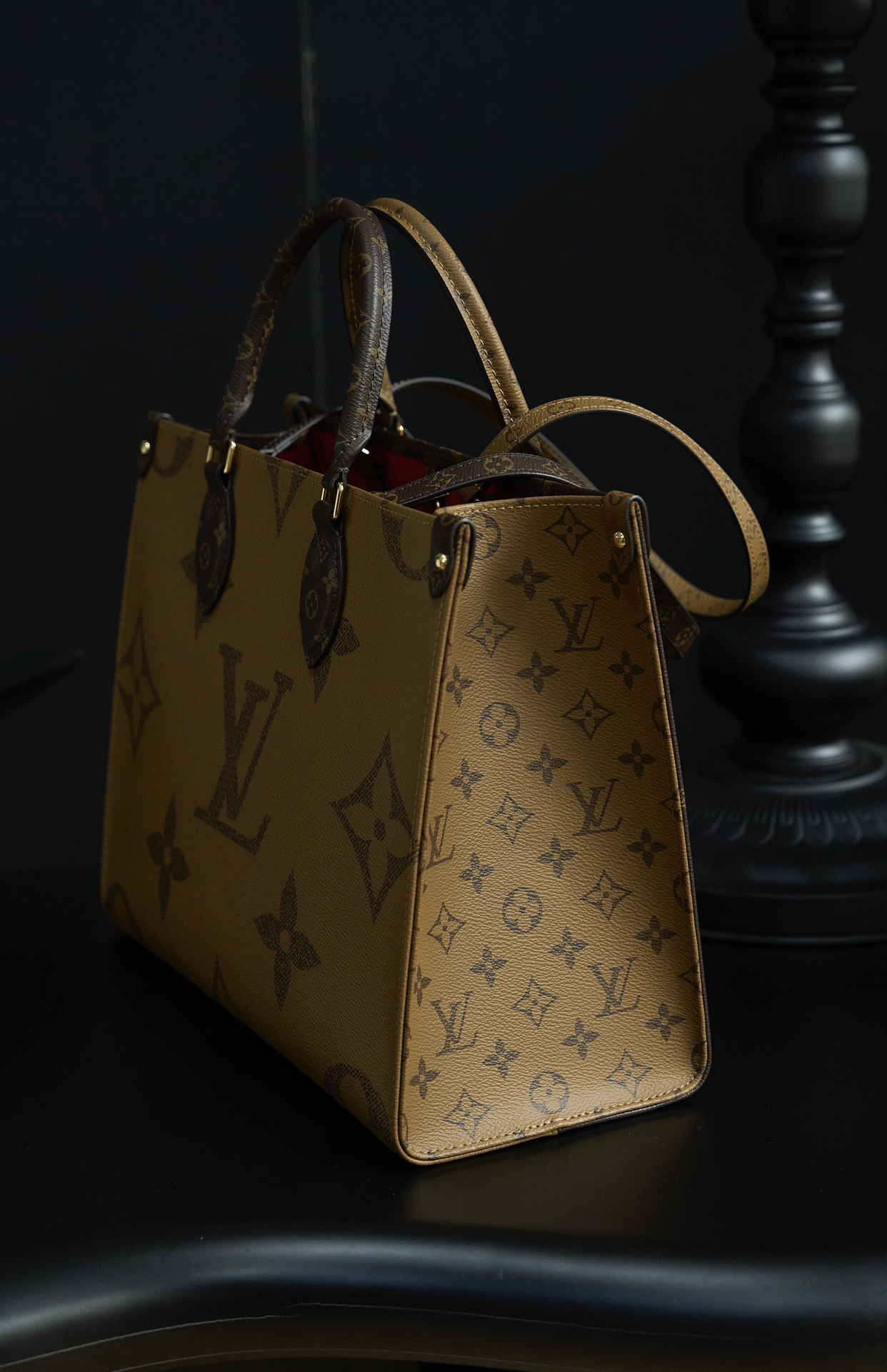 ]ルイ・ヴィトン「Louis Vuitton」オン・ザ・ゴー MM モノグラムリバース ショルダーバッグ