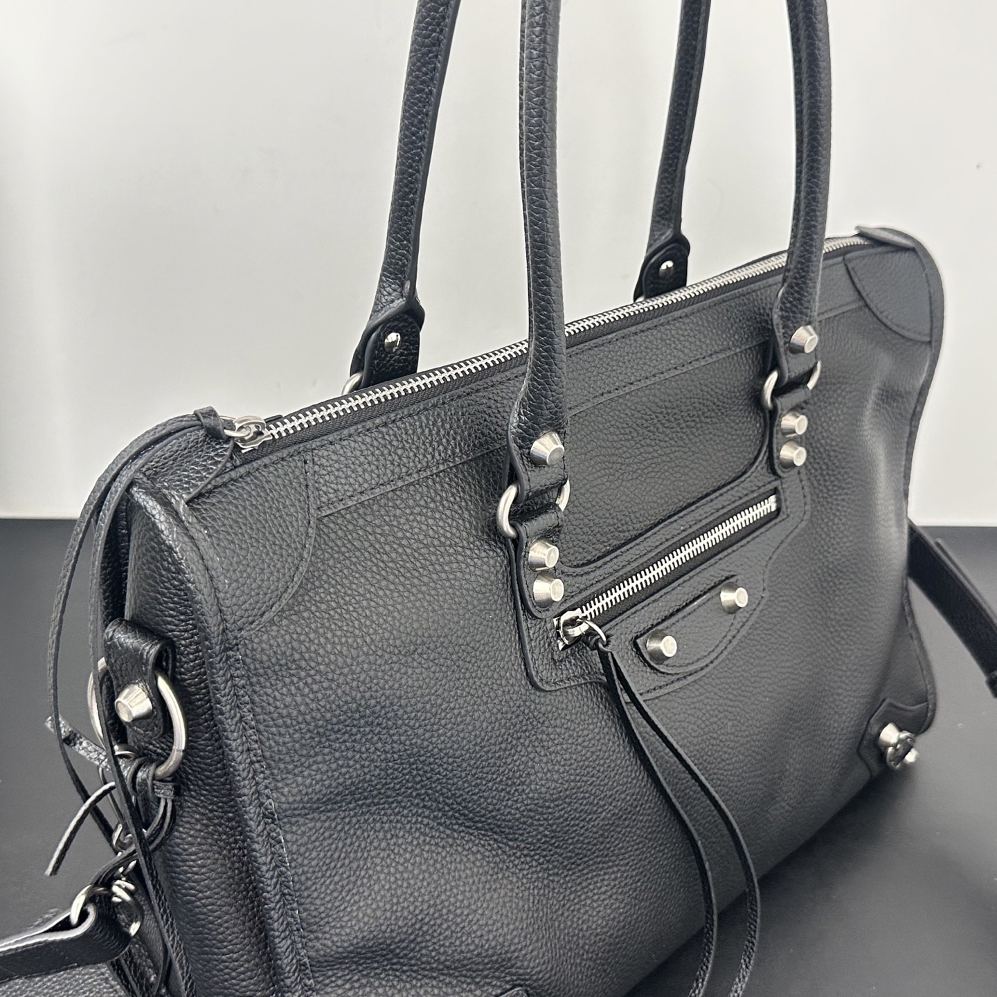 バレンシアガ「Balenciaga」バレンシアガ ル・シティ / ショルダーバッグ