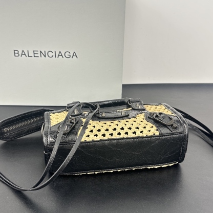 バレンシアガ「Balenciaga」バレンシアガ ラフィア ル・シティ ハンドバッグ / トートバッグ