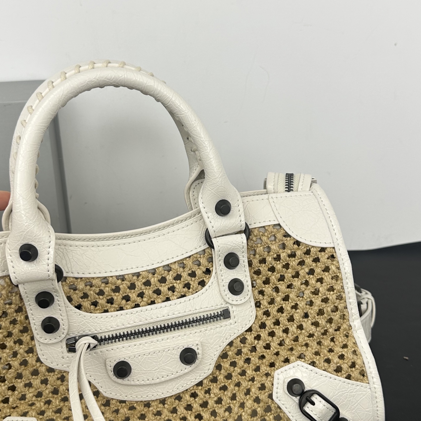 バレンシアガ「Balenciaga」バレンシアガ ラフィア ル・シティ ハンドバッグ / トートバッグ