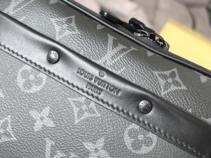 ルイ・ヴィトン(Louis Vuitton)　アルファメッセンジャーバッグ　m46955