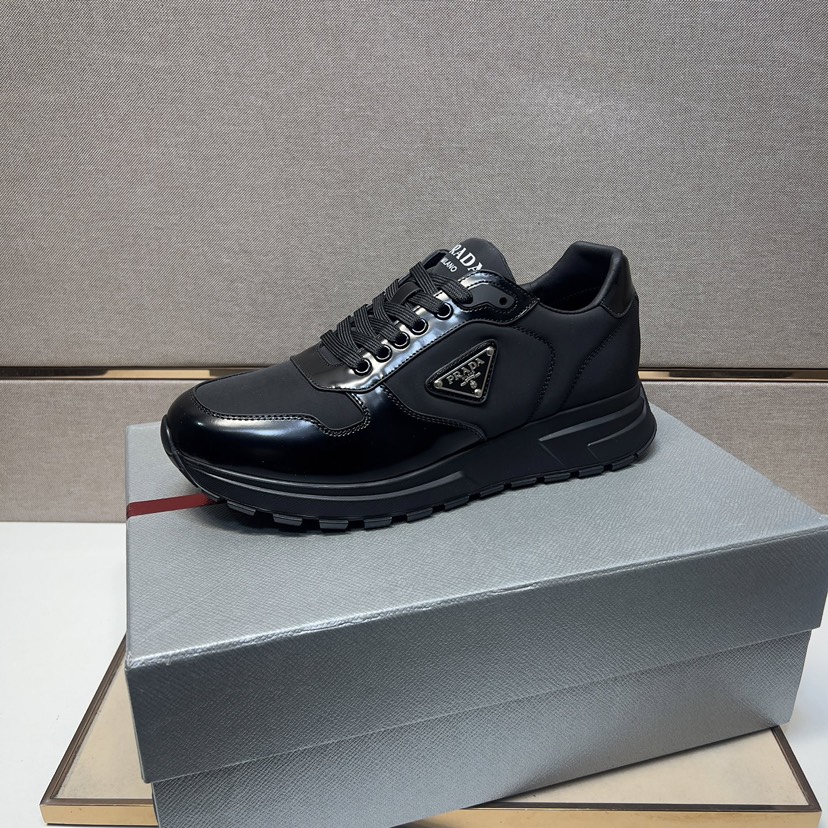 プラダ「Prada」プラダ プレミアムスニーカー (2026年春夏モデル) / レザースニーカー