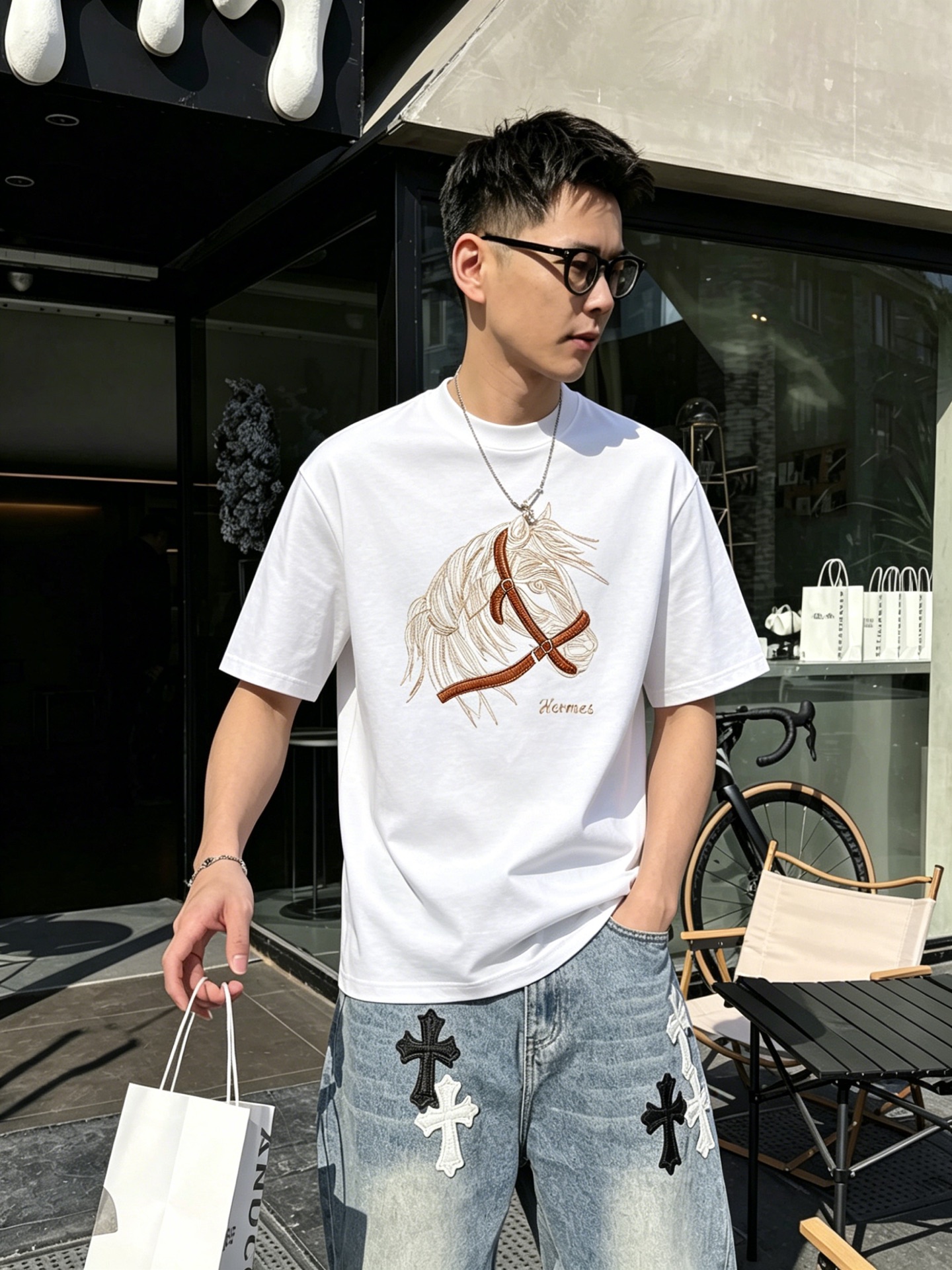 エルメス「Hermès」ロゴプリントTシャツ / ショートスリーブ クルーネック