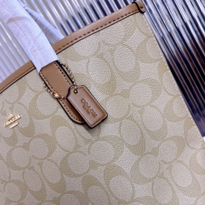 コーチ「Coach」シティトート スモール ショルダーバッグ