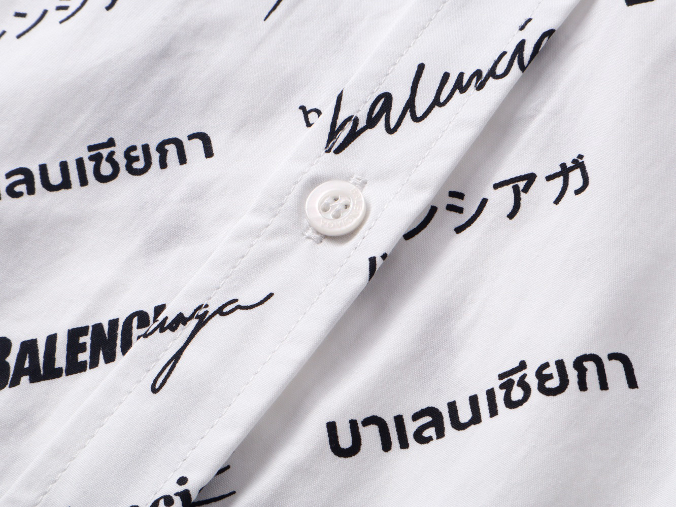Balenciagaバレンシアガ オールオーバーロゴシャツ / ロングスリーブシャツ